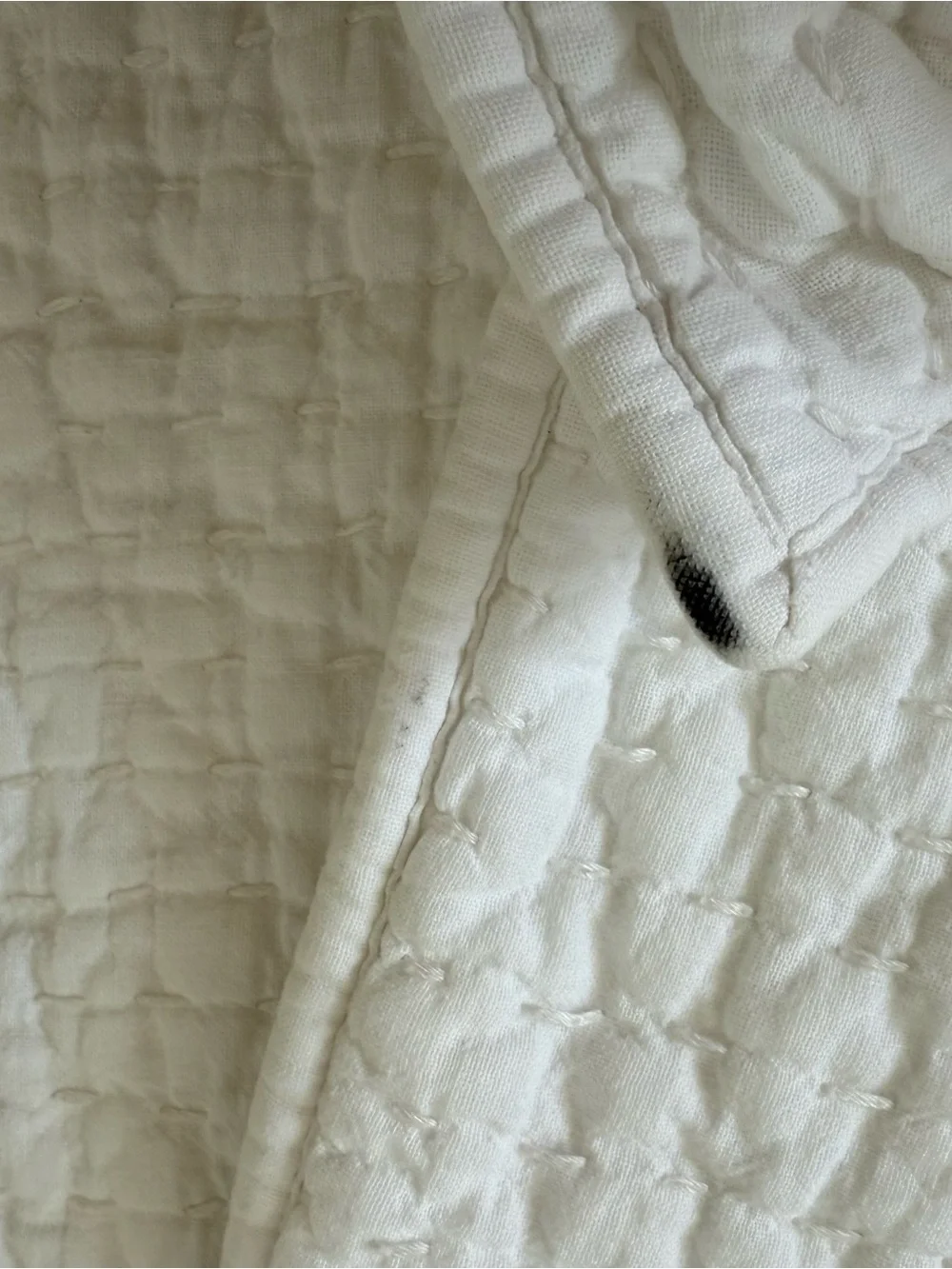 2 POTTERY BARN Pick-Stitch Handcrafted Cotton Linen Quilted Shams